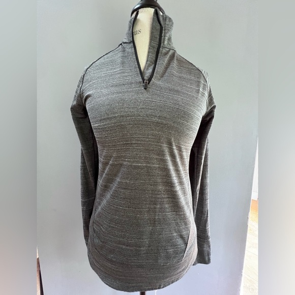 Reebok Women's 1/2 Zip Pullover Running Track Jacket Gray Size S Vented Fitted - Picture 1 of 12